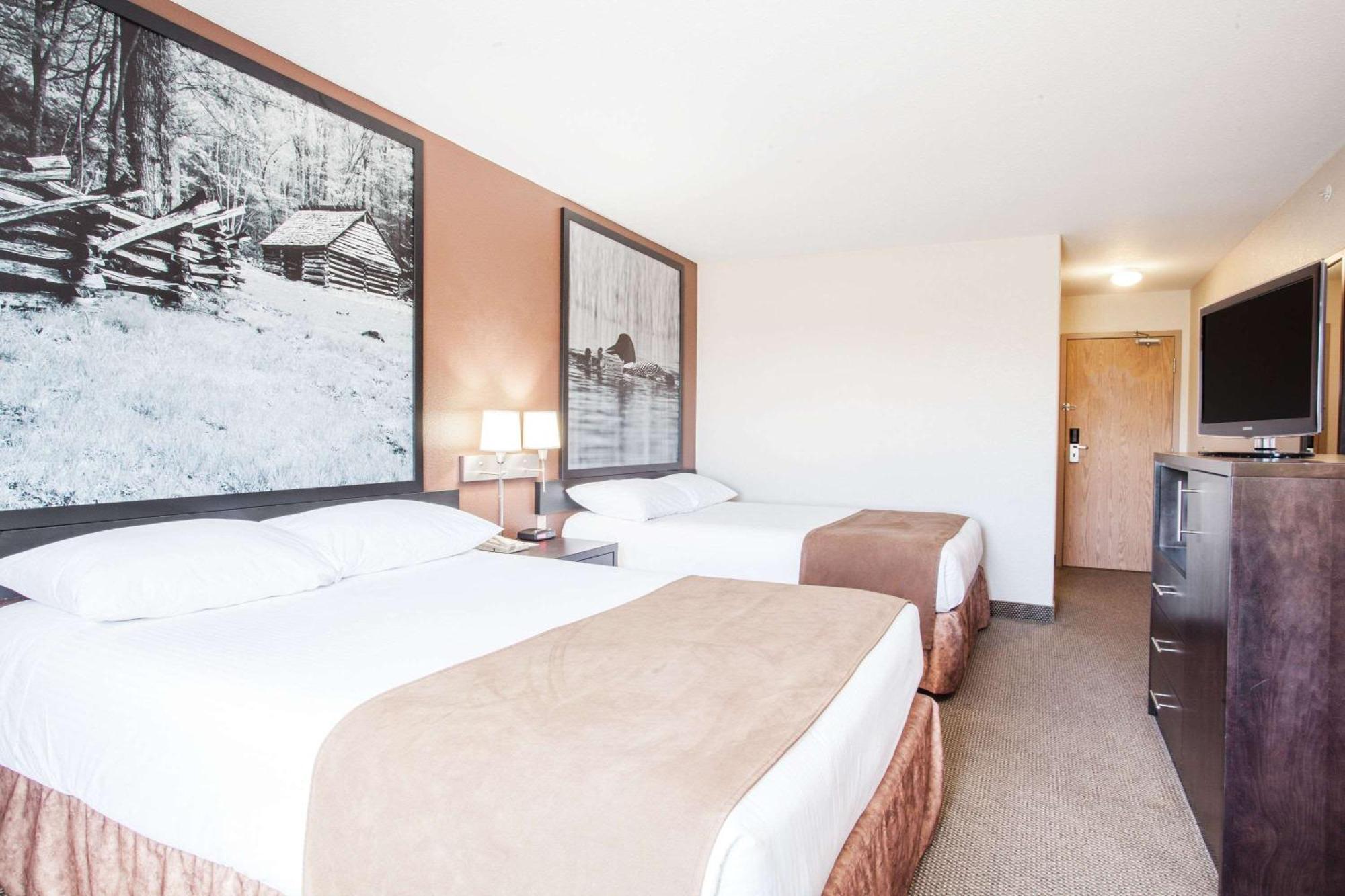 Super 8 By Wyndham Meadow Lake Экстерьер фото